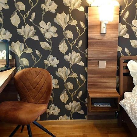 נובי סאד Uki-Modern Apartment With Parking מראה חיצוני תמונה