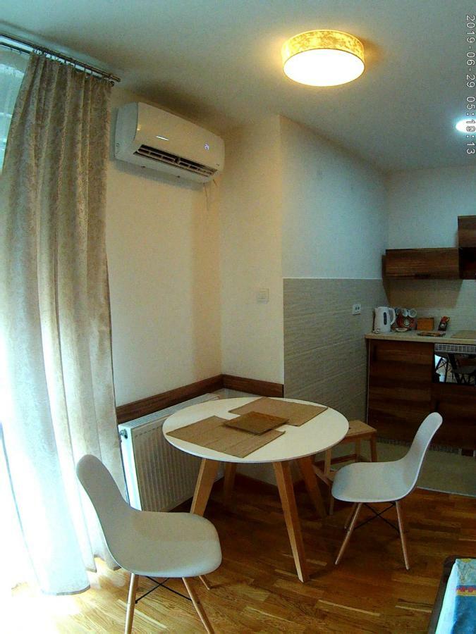 נובי סאד Uki-Modern Apartment With Parking מראה חיצוני תמונה